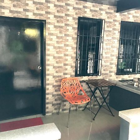 Halfway House Hostel Mactan Cebu Airport Μακτάν Εξωτερικό φωτογραφία