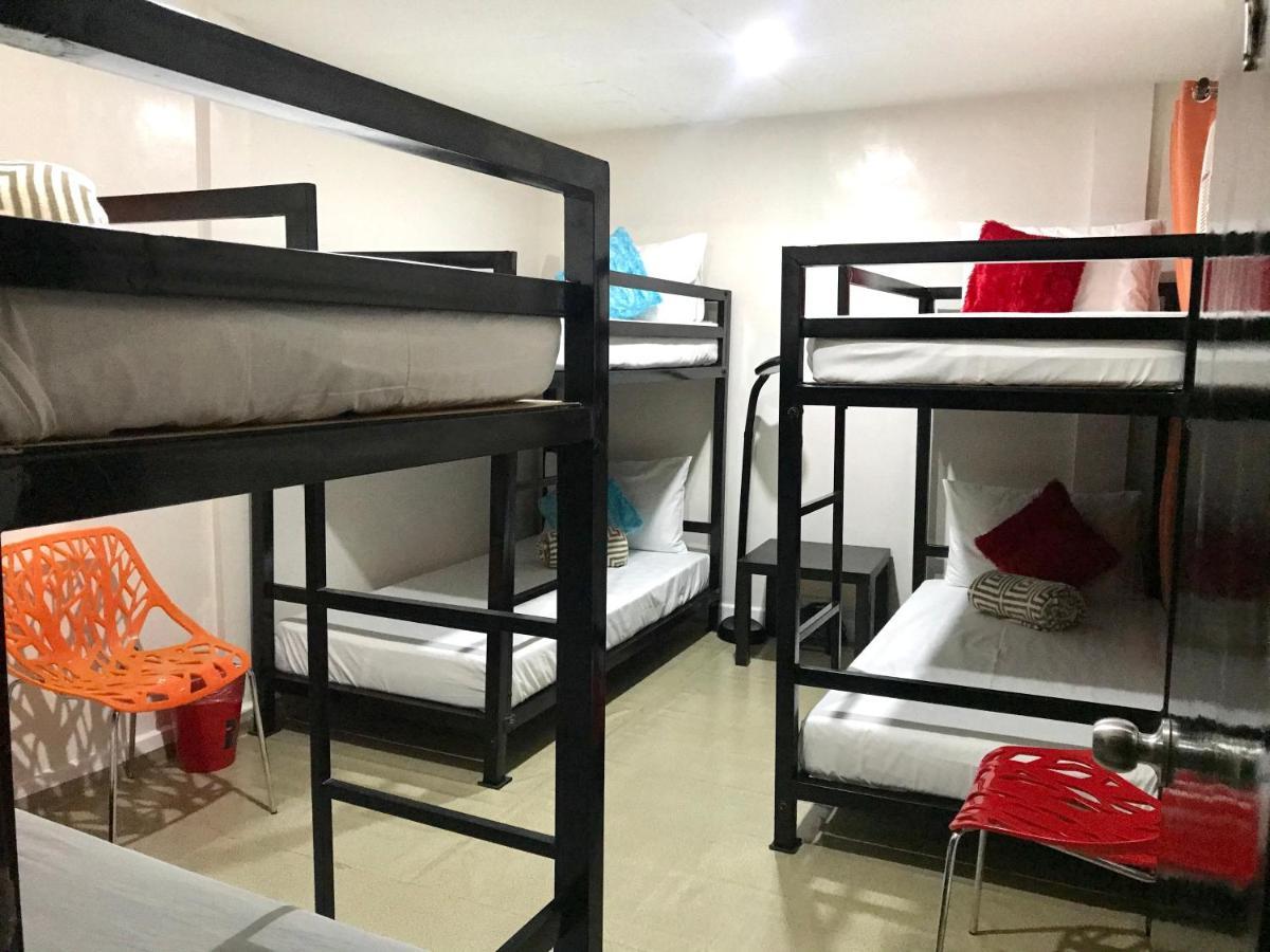 Halfway House Hostel Mactan Cebu Airport Μακτάν Εξωτερικό φωτογραφία