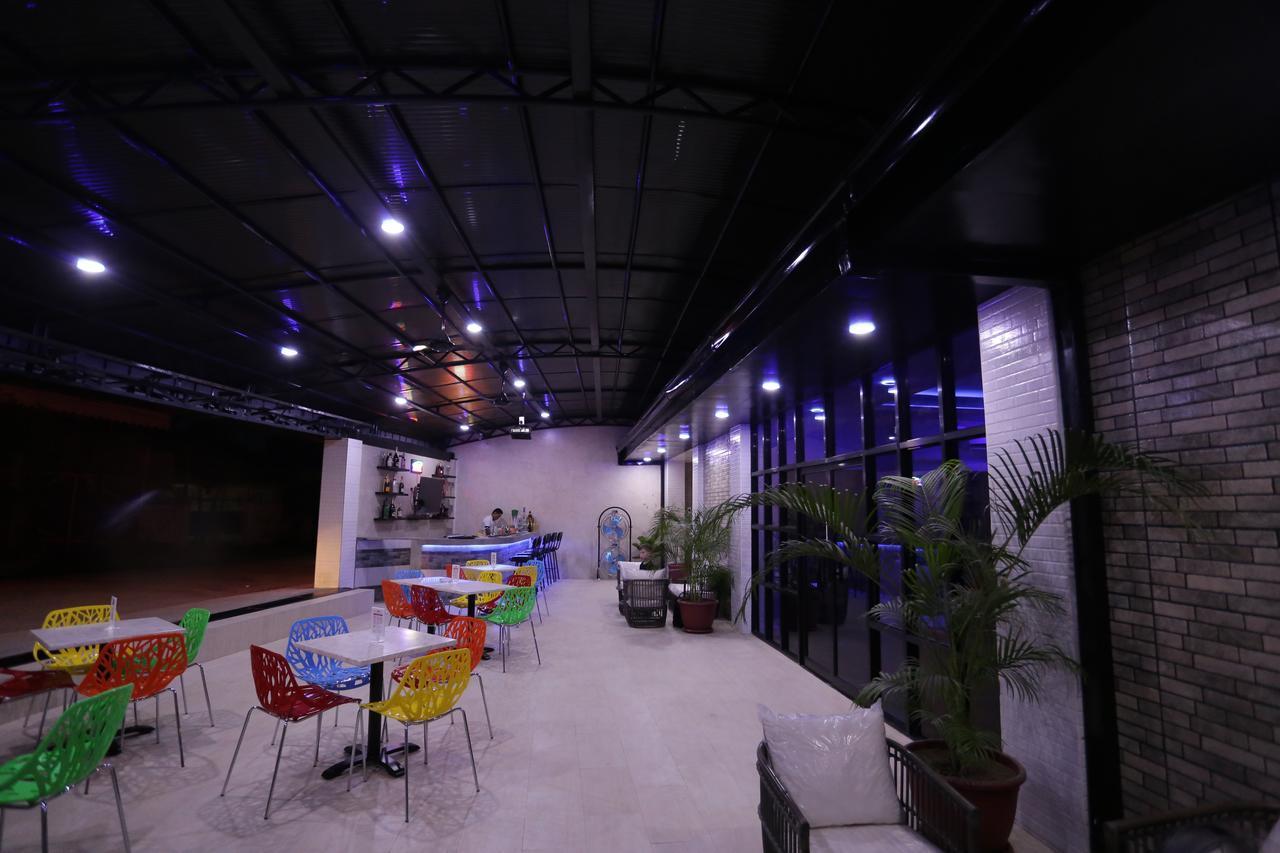 Halfway House Hostel Mactan Cebu Airport Μακτάν Εξωτερικό φωτογραφία