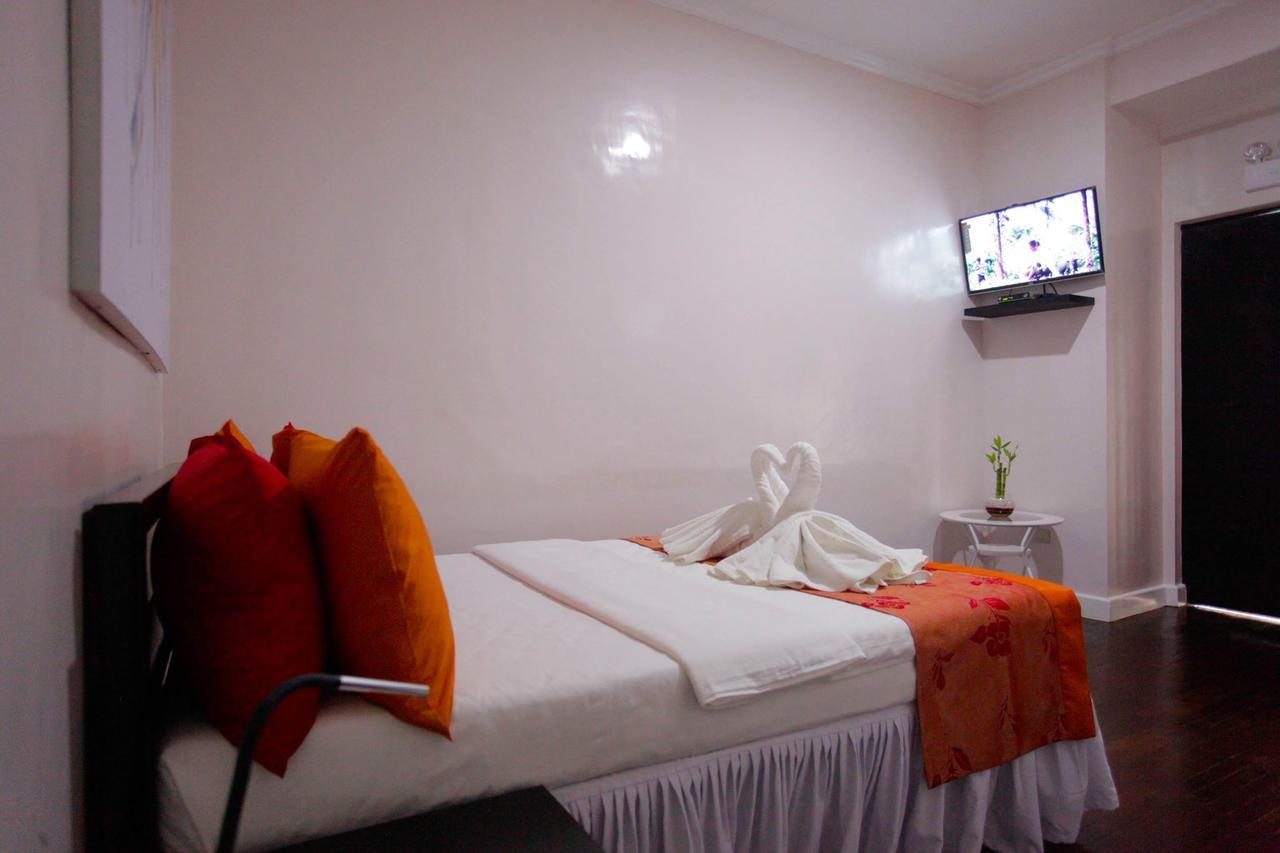 Halfway House Hostel Mactan Cebu Airport Μακτάν Εξωτερικό φωτογραφία